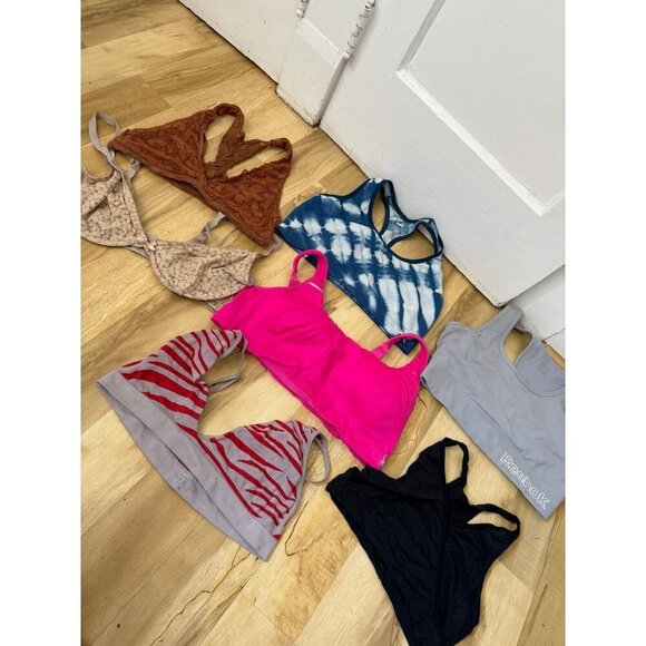 Seven piece woman’s size large/extra large bras - Picture 1 of 12